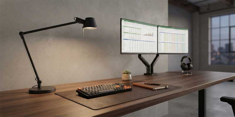 Desk lamp